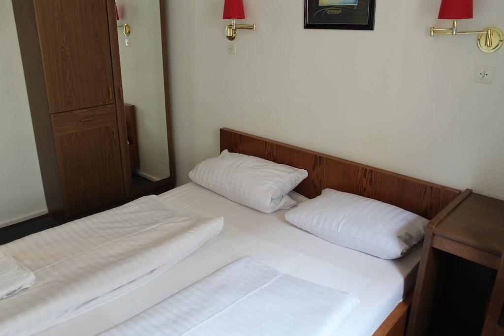Hotel Lilienhof Хамбург Стая снимка